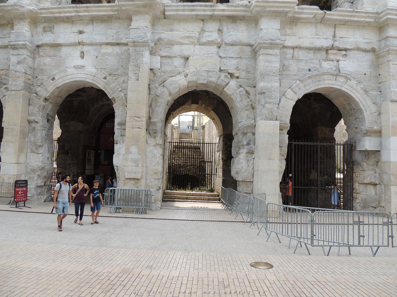 2022 07 UN AIR DE VACANCES LE 22 NIMES (4).JPG -           